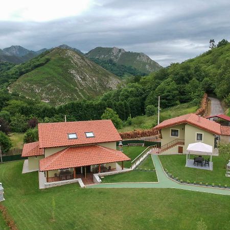 El Campo Mateo Apartamentos Cangas de Onis Luaran gambar